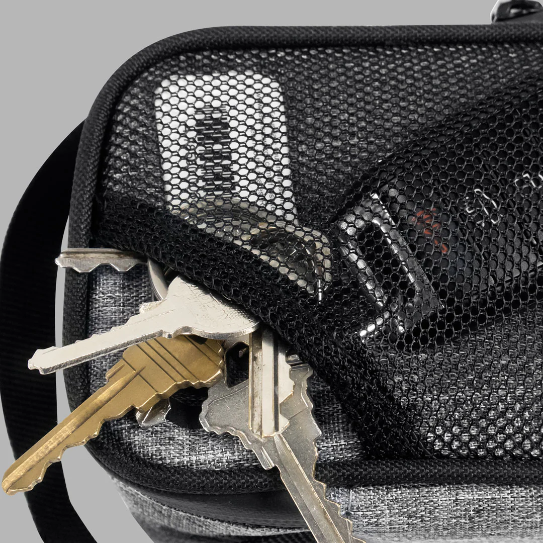 7.5" Skunk Sidekick Case - Image 4