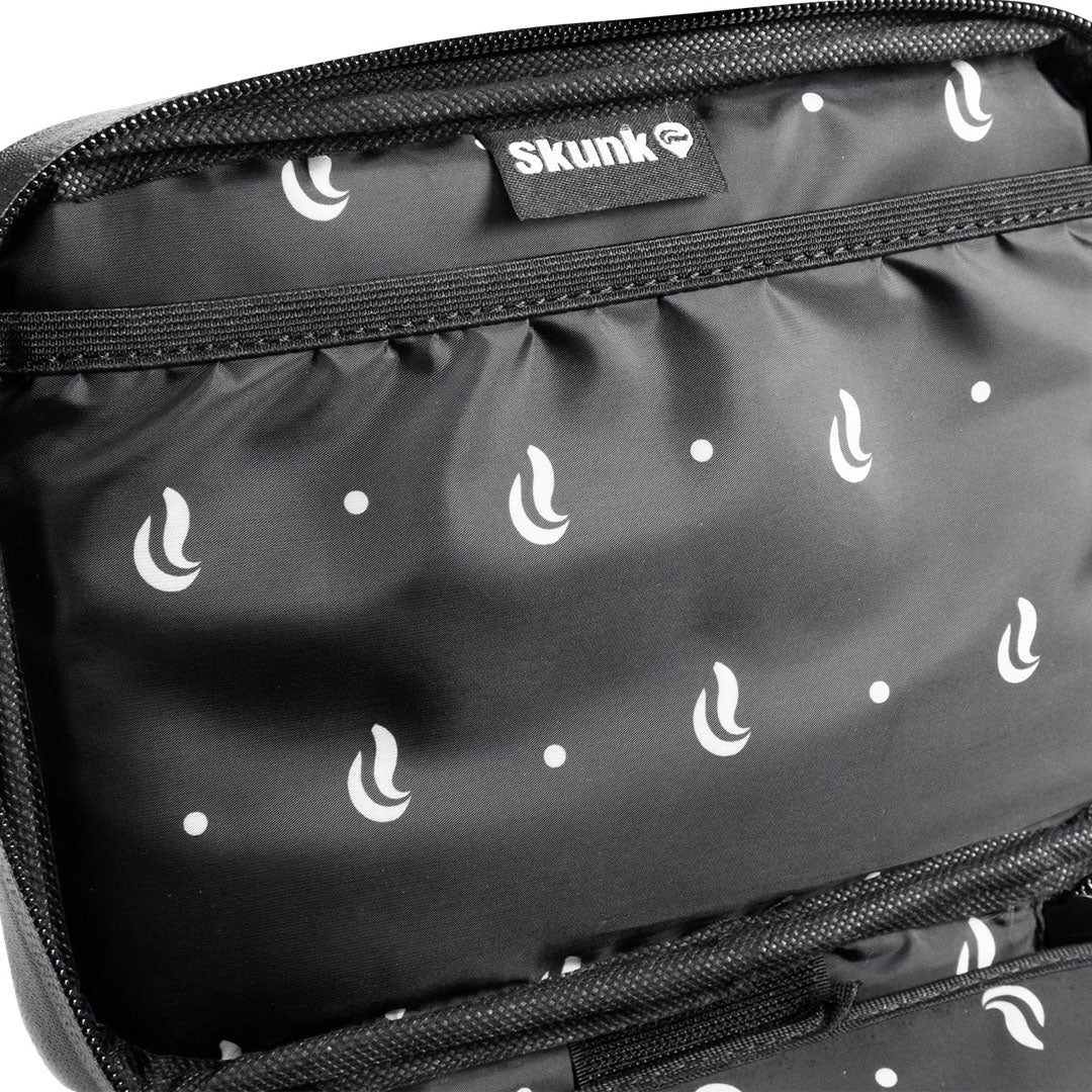 8.25" Skunk Sidekick Case - Image 4